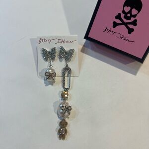 Betsey Johnson safety pin teddy bear Earrings